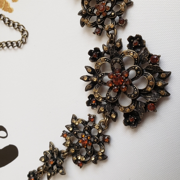 A beautiful bronze necklace with a classic and antique style - Picture 4 of 10